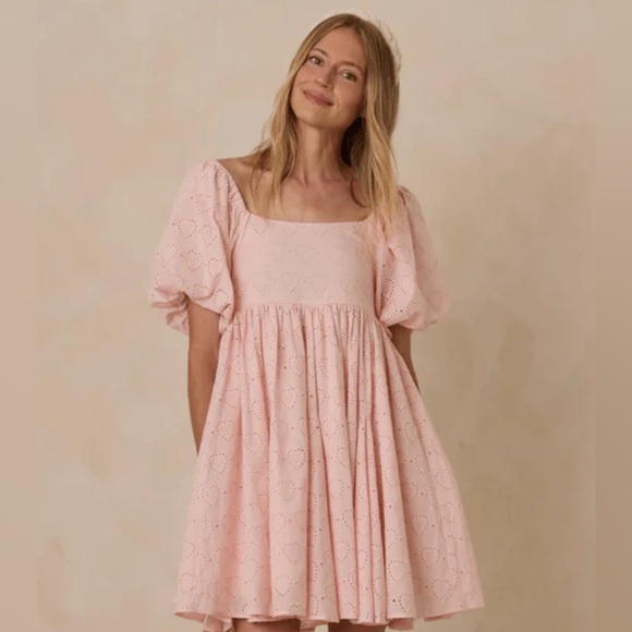 Noralee Dresses & Skirts - Noralee Short Puffed sleeve heart pointelle dress